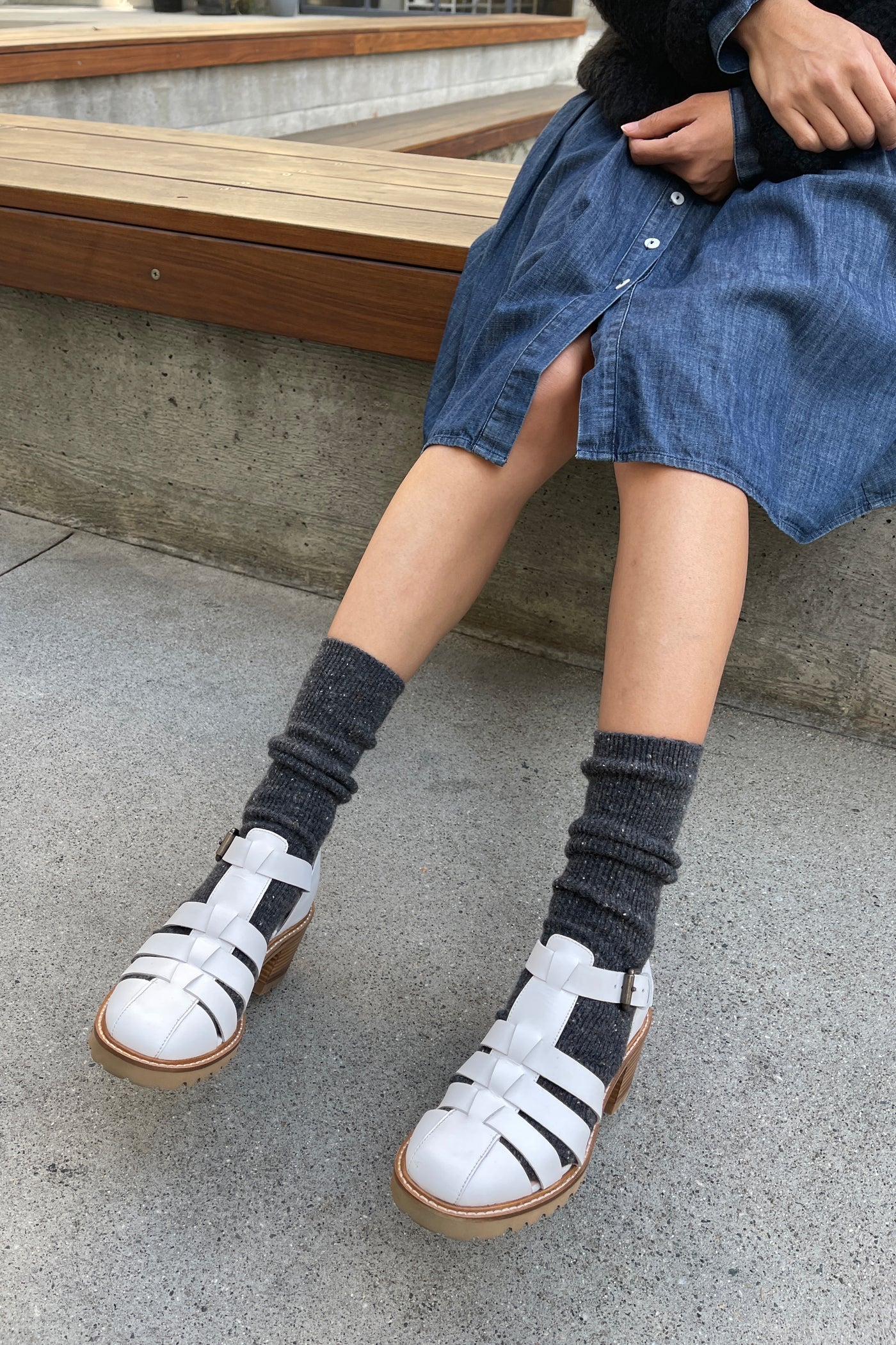 CHARCOAL SNOW SOCKS